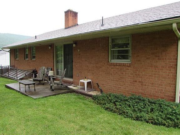 2nd image of 1809 N Oakwood Dr