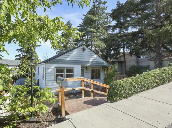 231 W 16th St, The Dalles, OR 97058
