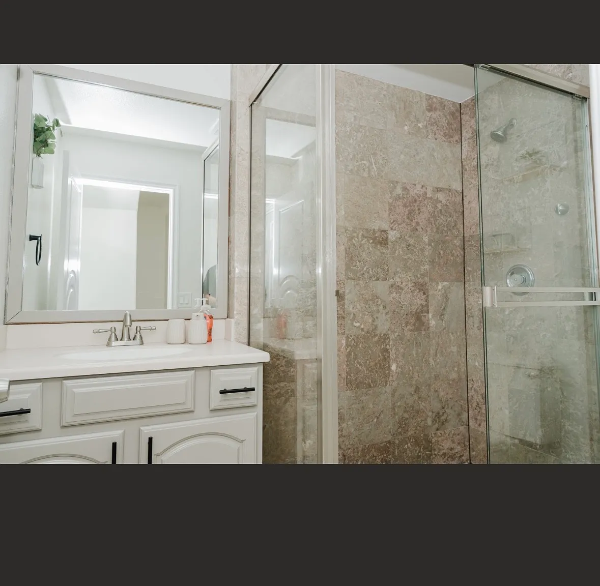 2 bed, 2.5 bath, 1400 sqft, $2,000 — Photo 1