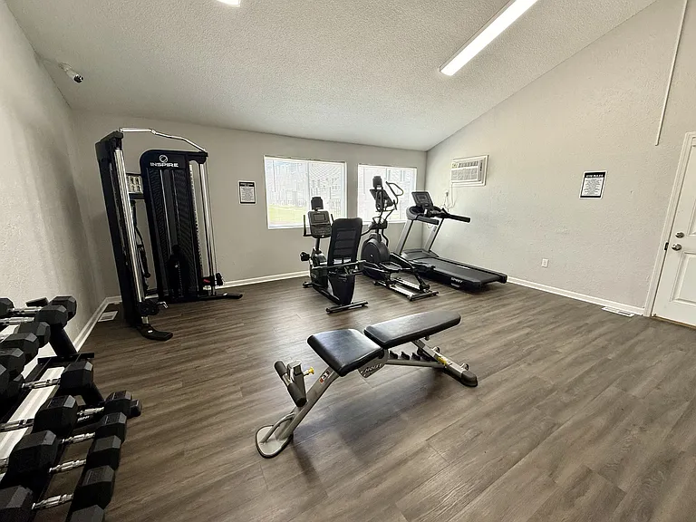 Copper Cove Apartments — Photo 24