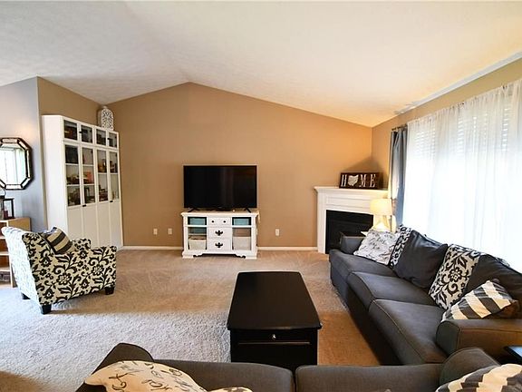 4th image of 5271 Bringham Dr