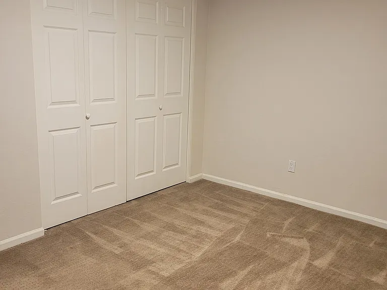 1642 E Carmen St — Photo 11