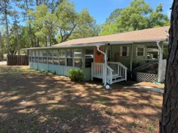 64 Westview St, Panacea, FL 32346
