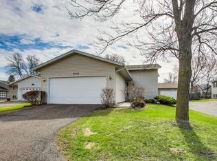 8946 Vinewood Ln N, Maple Grove, MN 55369
