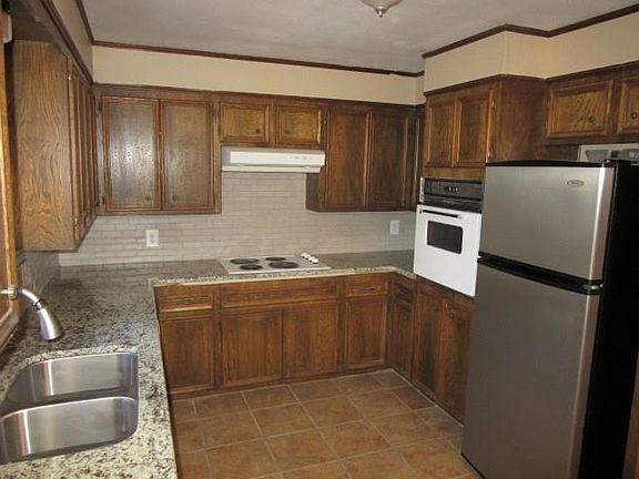 4th image of 1219 Ruswood Dr
