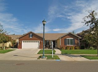 2004 Thomas Taylor Dr, Hughson, CA 95326