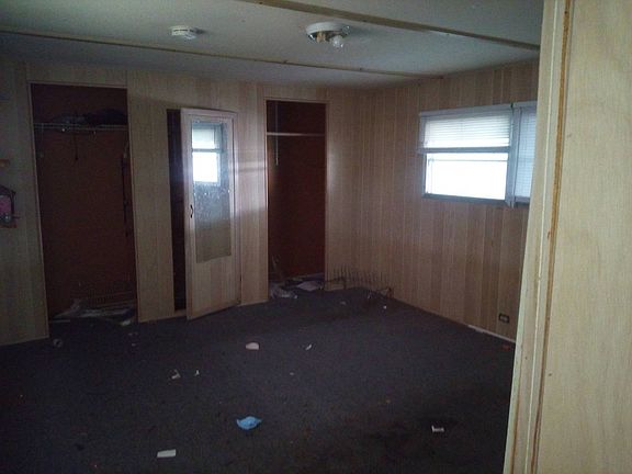 4th image of 620 Jenny Wren Rd
