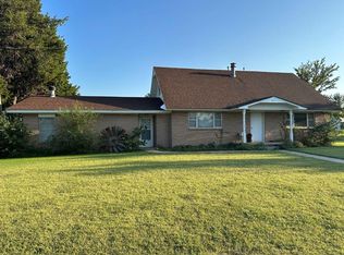 911 E Texas Dr, Laverne, OK 73848