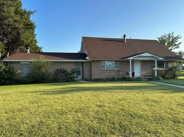 911 E Texas Dr, Laverne, OK 73848