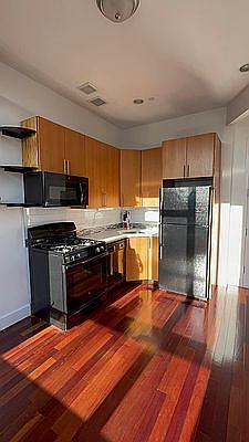 3rd image of 1190 Bedford Ave APT 4B