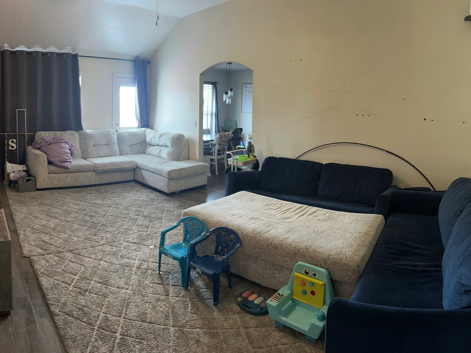 106 Pointer St — Photo 2
