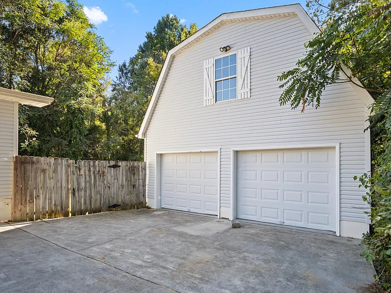 7925 Westland Dr — Photo 27