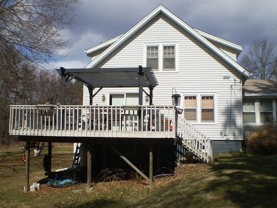 2nd image of 75 Brown Rd