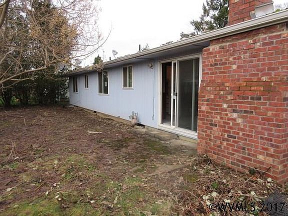 2nd image of 4585 Reimann St NE