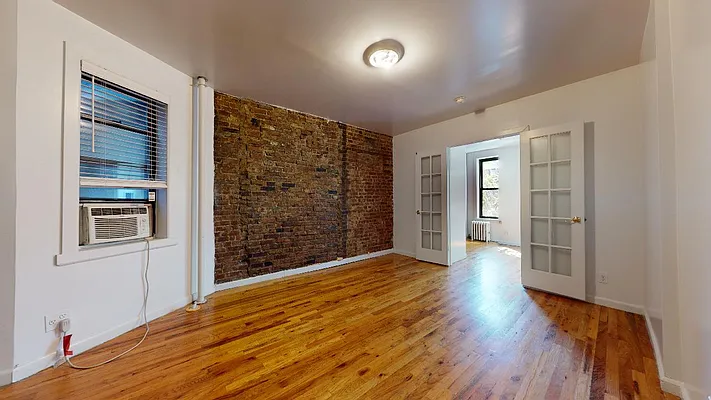 Rented by Bond New York | media 3