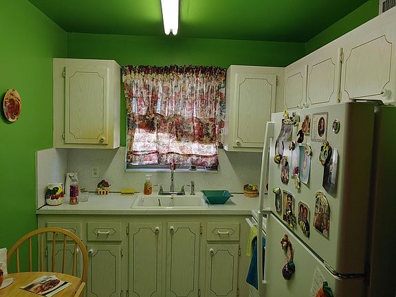 5th image of 294 Windsor N #M