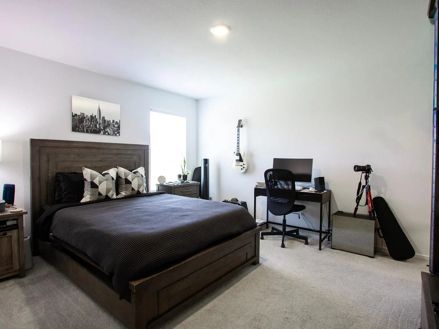 3 bed, 2.0 bath, 1522 sqft, $2,100 — Photo 3