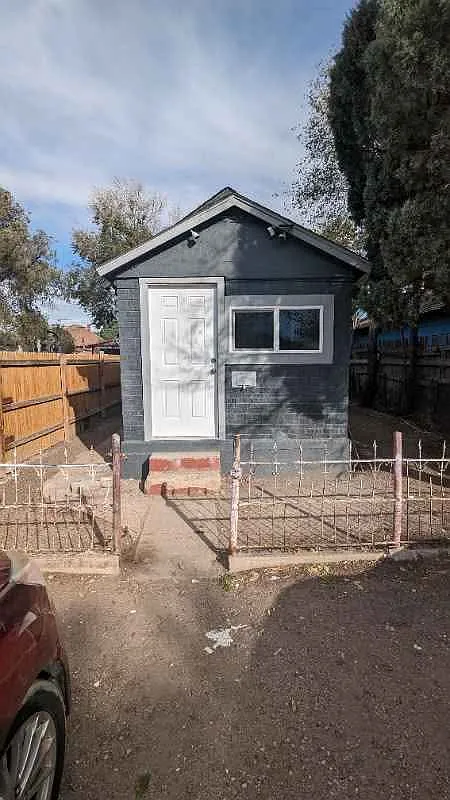 1 bed, 400 sqft, $875 — Photo 1