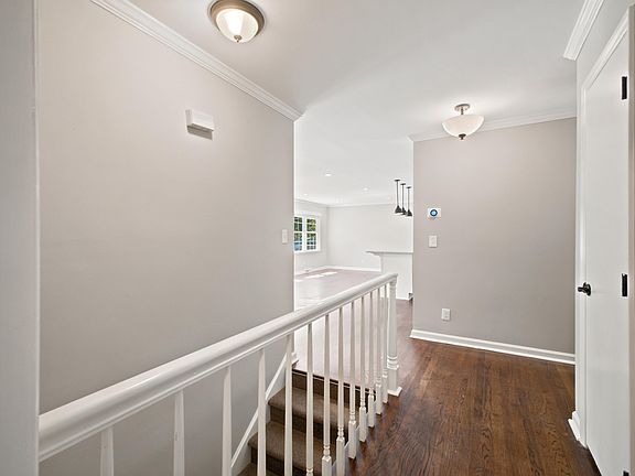 4th image of 5008 N Glen Dr