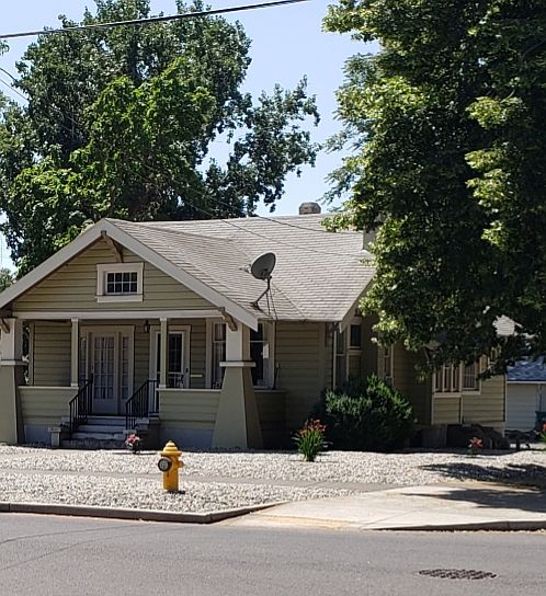 1st image of 404 S 3rd Ave