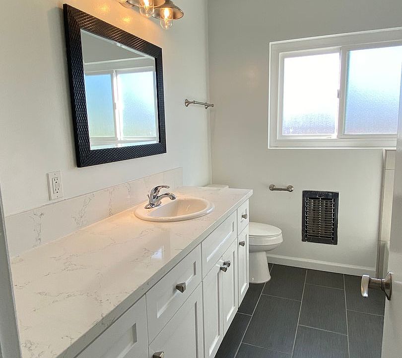 1st image of 928 S Sherbourne Dr APT 10