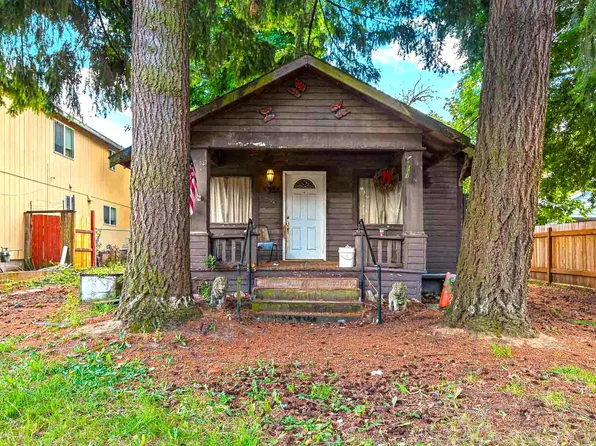 9112 SE Clinton St, Portland, OR 97266