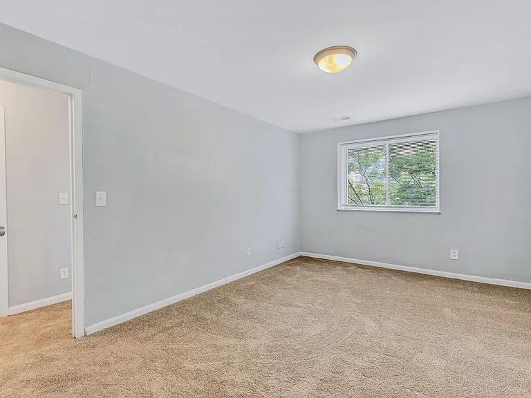 3600 Linwood Ave #203 — Photo 9