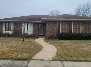 4214 Connie Dr, Sterling Heights, MI 48310