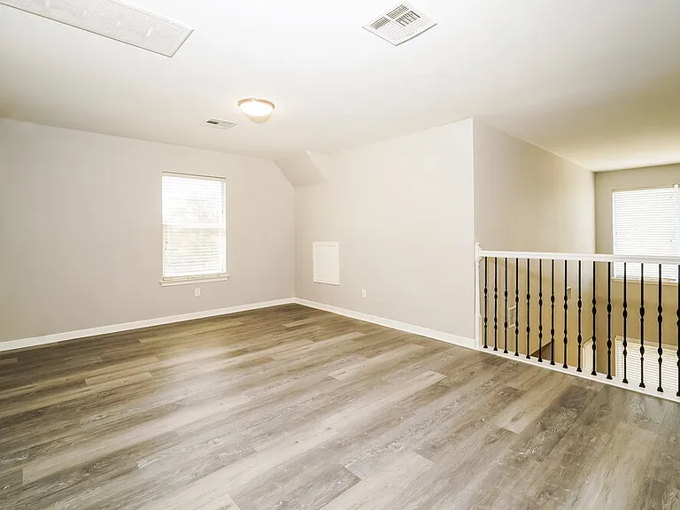 909 Hot Spring Valley — Photo 10