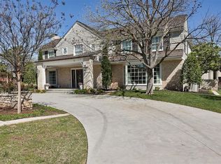 1609 Elmhurst Ave, Nichols Hills, OK 73120