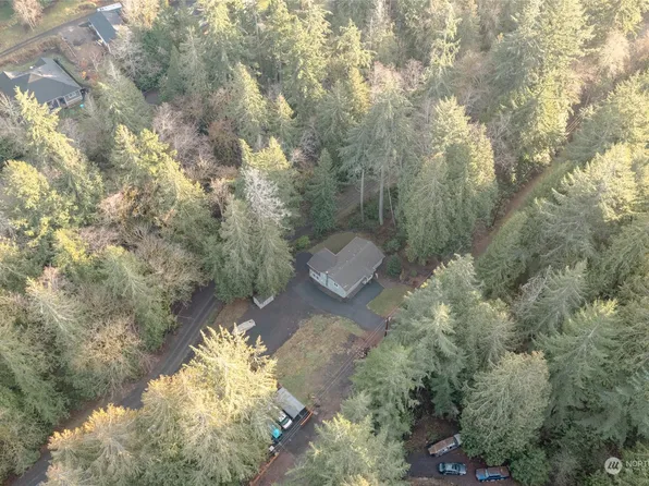 2020 Island Drive NW, Olympia, WA 98502