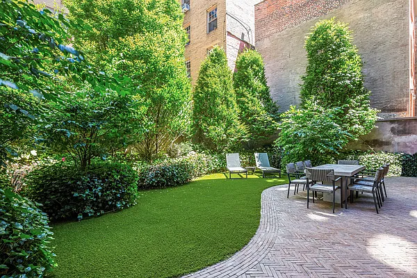 Sold by Compass | media 28