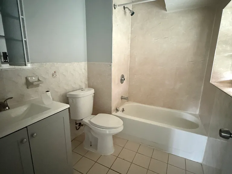 79 Osborne Pl #1B — Photo 11
