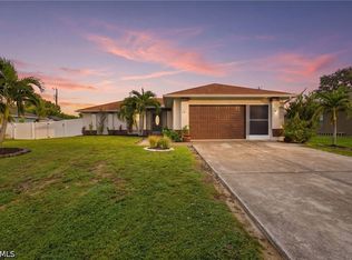 624 SW 9th Ave, Cape Coral, FL 33991