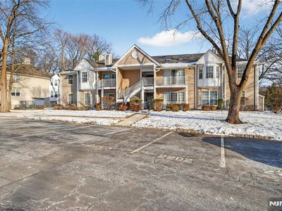 560 Holly Ct, Mahwah, NJ, 07430
