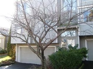 104 Shepard Ave, Hamden, CT 06514