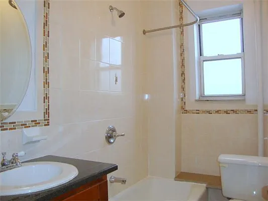 Rented by David Francis New York LLC | media 50