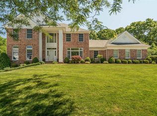 2006 Brook Hill Ridge Dr, Chesterfield, MO 63017