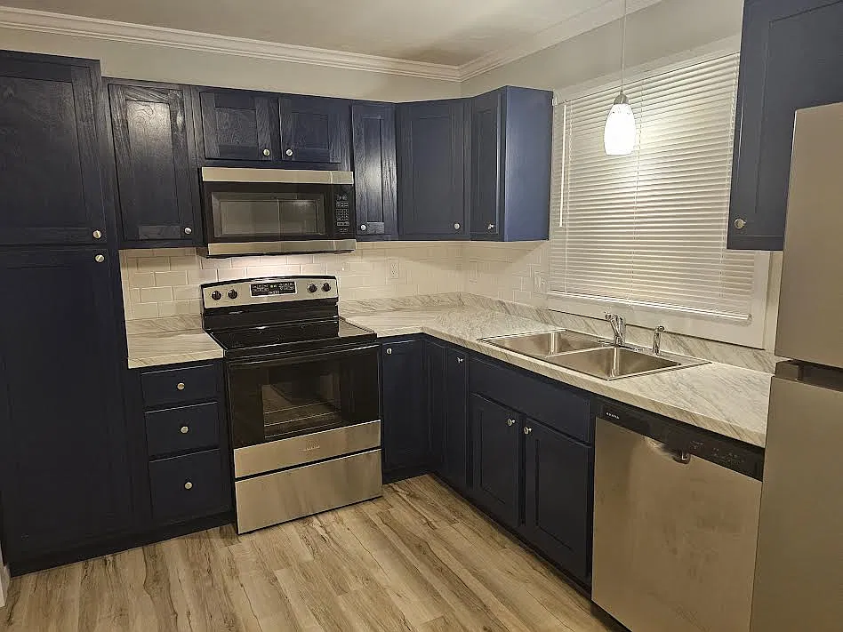 1002 Kimberly Ct — Photo 3