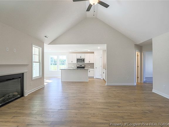 5th image of 135 Guard Ln