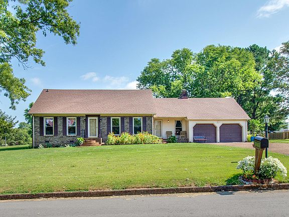 2nd image of 101 Partridge Ct