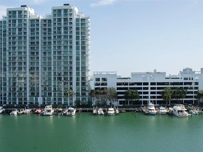 7928 East Dr #701 — Photo 15