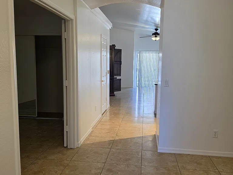 1726 E Oquitoa Dr — Photo 3