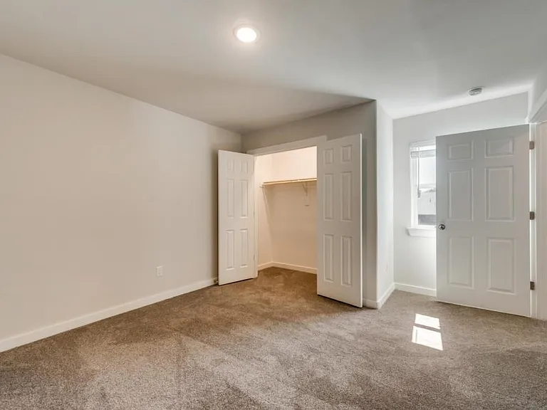 2424 S Fannin Ave — Photo 14