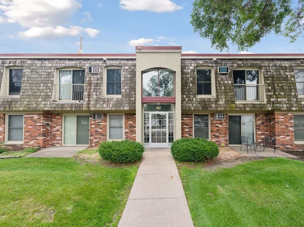 907 11th Ave S APT 6, Hopkins, MN 55343