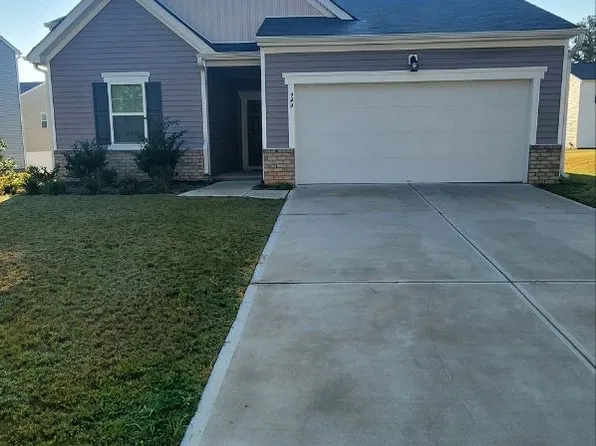 944 Rift Valley Dr, Zebulon, NC