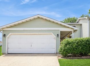 2176 Wyatt Ln, Glendale Hts, IL 60139
