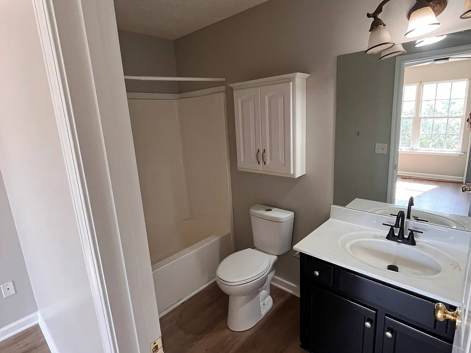 2 bed, 1008 sqft, $1,500 — Photo 2