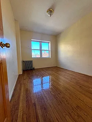 Bedroom, photo 1