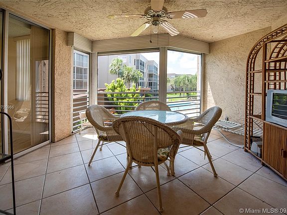 4th image of 1931 Sabal Palm Dr APT 202